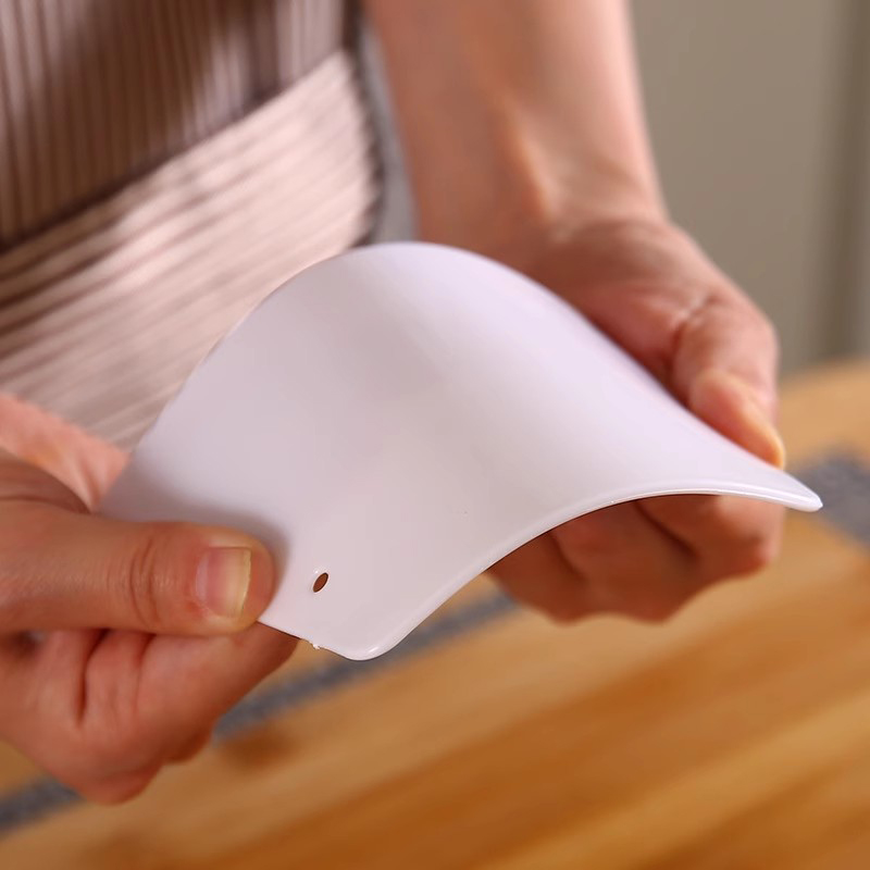 Espátula curvada para crema, c - Bench Scraper Dough reseña y precio